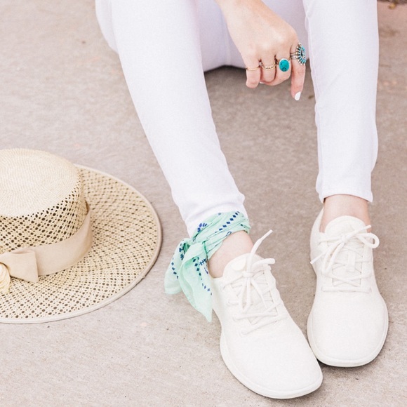 Allbirds women’s natural white wool runners - Picture 6 of 8